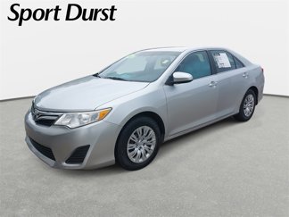 Used 2012 Toyota Camry LE image 1