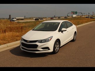 Used 2017 Chevrolet Cruze L image 1