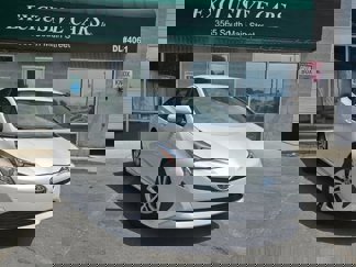 Used 2017 Toyota Prius Four image 1