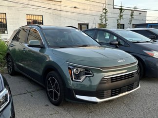 Used 2023 Kia Niro EX image 1