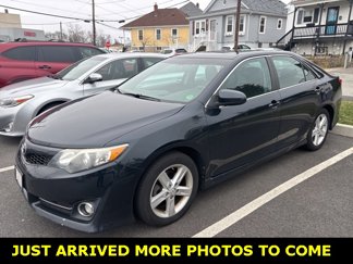 Used 2013 Toyota Camry SE image 1