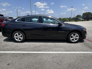 Used 2023 Chevrolet Malibu LT image 1