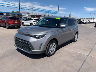 Used 2023 Kia Soul LX image 1