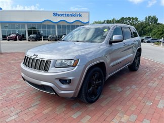 Used 2015 Jeep Grand Cherokee Altitude image 1