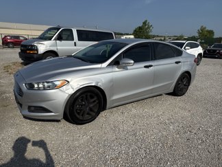 Used 2016 Ford Fusion SE image 1