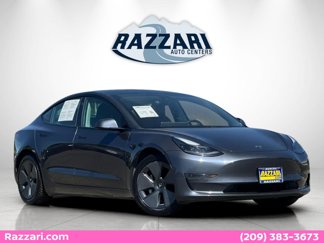 Used 2021 Tesla Model 3 Standard Range Plus image 1