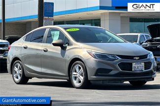 Used 2018 Chevrolet Cruze LT w/ Convenience Package image 1