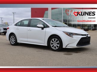 Used 2022 Toyota Corolla LE image 1