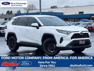 Used 2022 Toyota RAV4 LE image 1