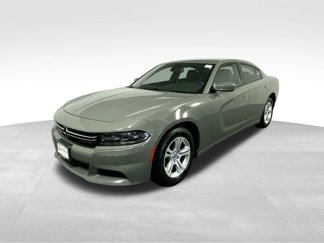 Used 2017 Dodge Charger SE image 1