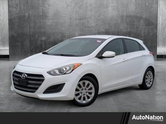 Used 2016 Hyundai Elantra GT image 1