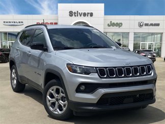 New 2025 Jeep Compass Latitude image 1