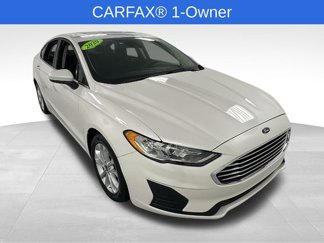 Used 2020 Ford Fusion SE image 1