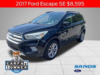 Used 2017 Ford Escape SE w/ Equipment Group 201A image 1