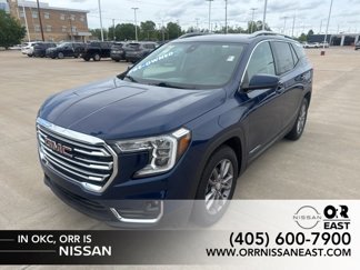 Used 2023 GMC Terrain SLT image 1