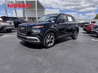 Used 2025 Hyundai Venue SEL video 1
