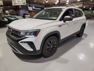 Used 2022 Volkswagen Taos S image 1