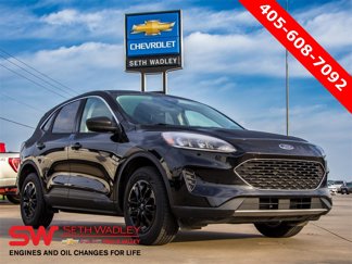 Used 2022 Ford Escape SE image 1