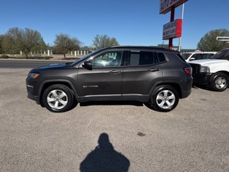 Used 2018 Jeep Compass Latitude image 1