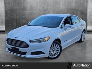 Used 2016 Ford Fusion SE image 1