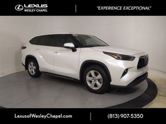 Used 2023 Toyota Highlander L image 1