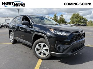 Used 2022 Toyota RAV4 LE image 1