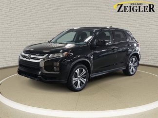 Used 2024 Mitsubishi Outlander Sport SE image 1