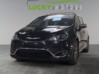 Used 2018 Chrysler Pacifica Limited w/ Tire & Wheel Group image 1