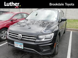 Used 2021 Volkswagen Tiguan SE w/ Panoramic Sunroof Package image 1