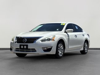 Used 2013 Nissan Altima 2.5 S image 1