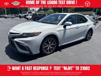 Used 2023 Toyota Camry SE image 1