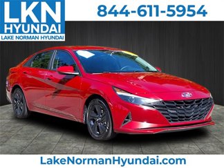 Certified 2023 Hyundai Elantra SEL image 1
