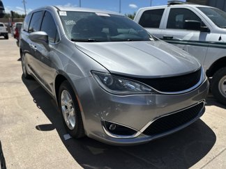 Used 2018 Chrysler Pacifica Touring Plus w/ Tire & Wheel Group image 1