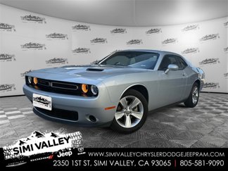 Used 2023 Dodge Challenger SXT image 1