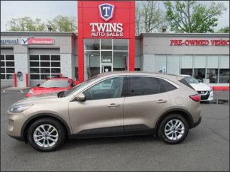 Used 2020 Ford Escape SE image 1