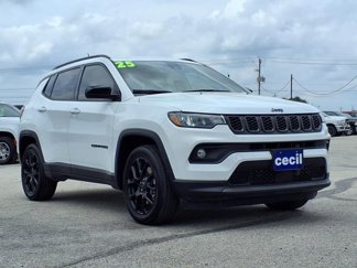 Used 2025 Jeep Compass Latitude w/ Altitude Special Edition image 1