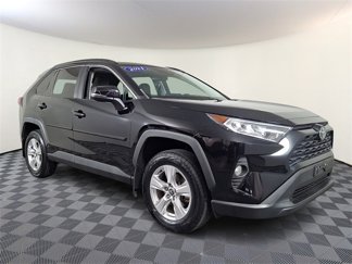 Used 2021 Toyota RAV4 XLE w/ Convenience Package image 1