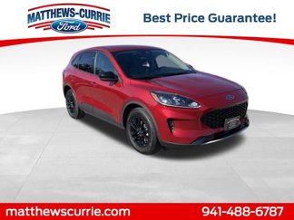 Used 2020 Ford Escape SE Sport image 1