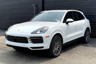Used 2023 Porsche Cayenne image 1