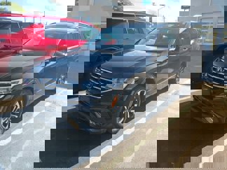 Used 2022 Volkswagen Tiguan S image 1