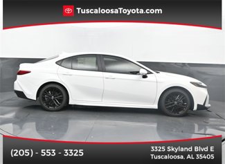 New 2025 Toyota Camry SE image 1