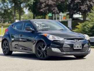 Used 2016 Hyundai Veloster image 1