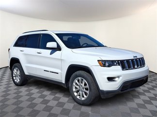 Used 2021 Jeep Grand Cherokee Laredo image 1