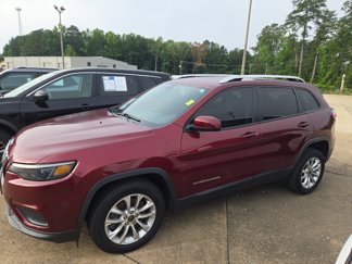 Used 2020 Jeep Cherokee Latitude w/ Cold Weather Group image 1
