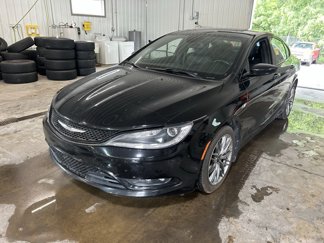 Used 2015 Chrysler 200 S image 1