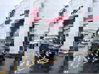 Used 2018 Chevrolet Equinox Premier image 1