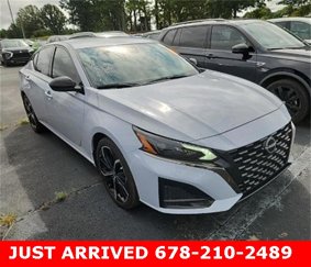 Used 2024 Nissan Altima 2.5 SR image 1