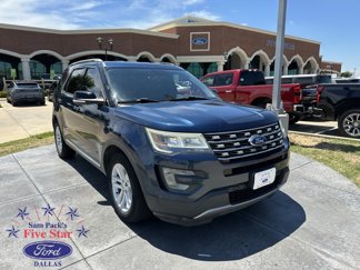 Used 2017 Ford Explorer XLT image 1