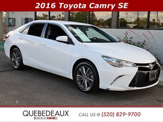 Used 2016 Toyota Camry SE image 1