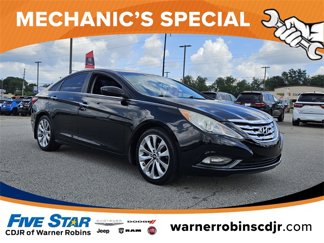 Used 2013 Hyundai Sonata SE w/ Navigation & Sunroof Pkg image 1